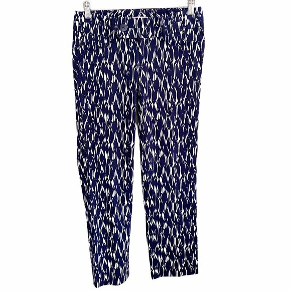 Lilly Pulitzer Women's NWT Blue White Pattern Luxury Capri Pants Size 2 - Picture 2 of 7
